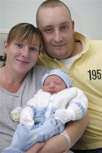 Baby Kyle with mum Tracey and dad Ian
