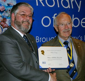 Walter Craig receiving Paul Harris Award