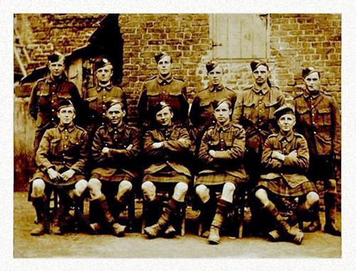A group of Neilston soldiers from WW1, many of their comrades did not return from the front