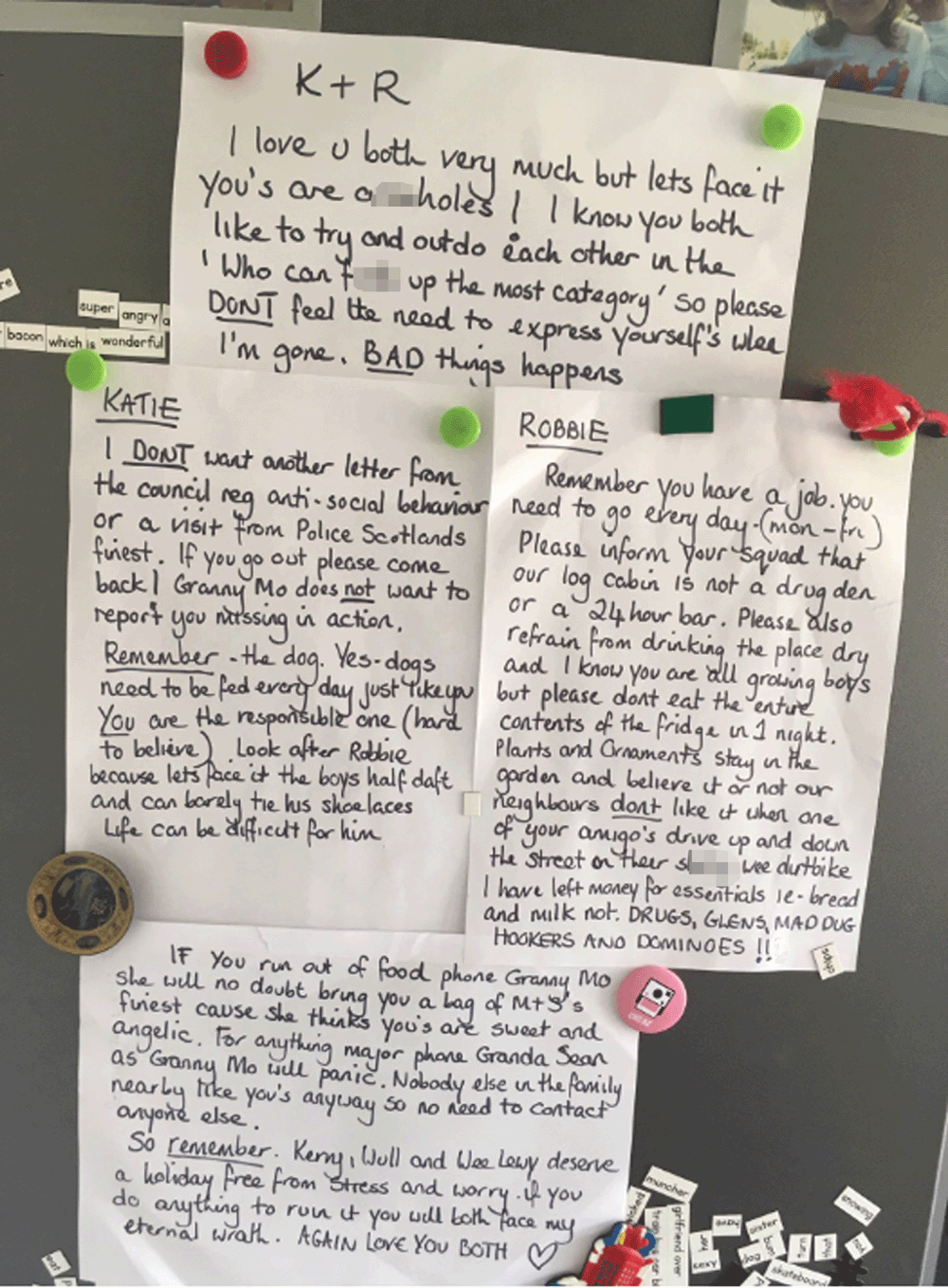 The hilarious note told Robbie and his sister  to, "Try not to outdo each other in who can f*** up the most category".