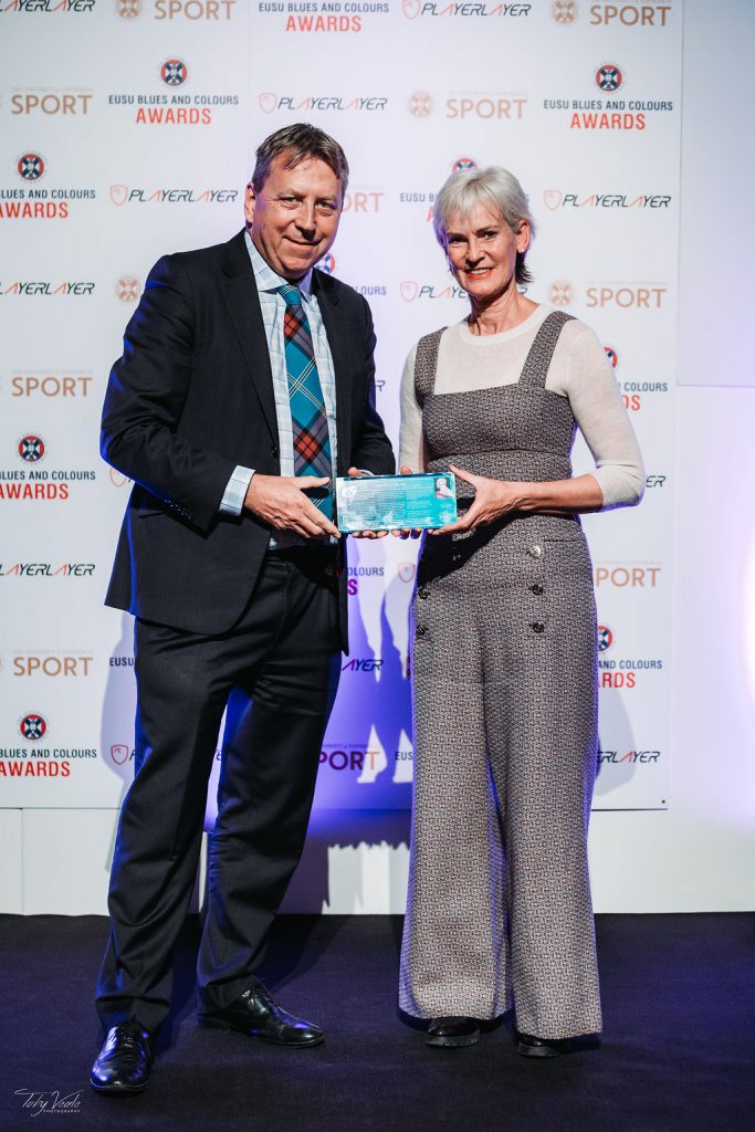 Judy Murray receiving her award from  Principal and Vice-Chancellor   Professor Peter Mathieson (C) Toby Veale