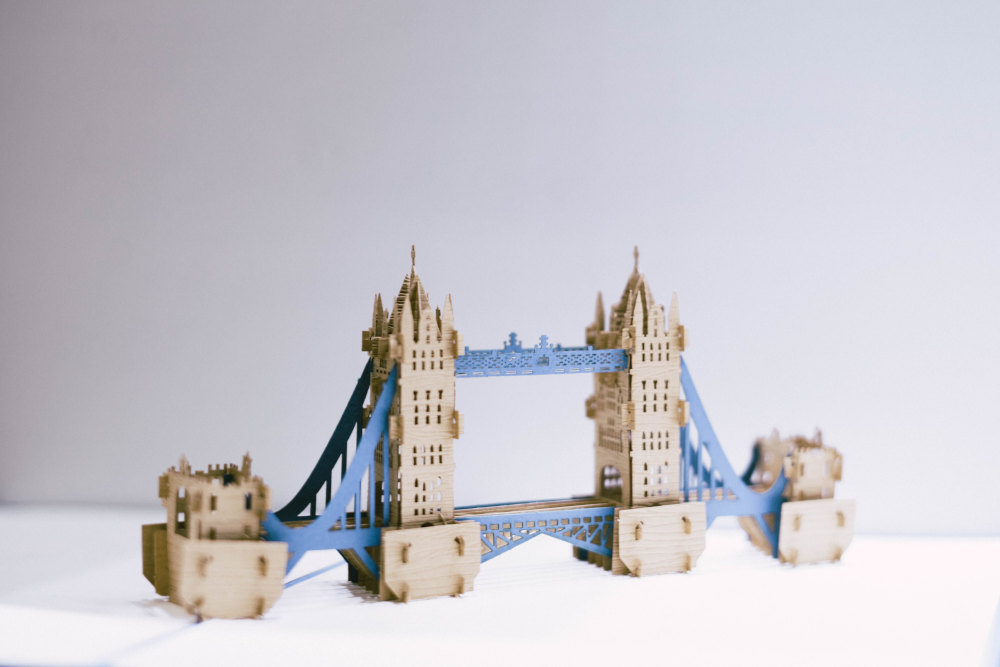 model London bridge