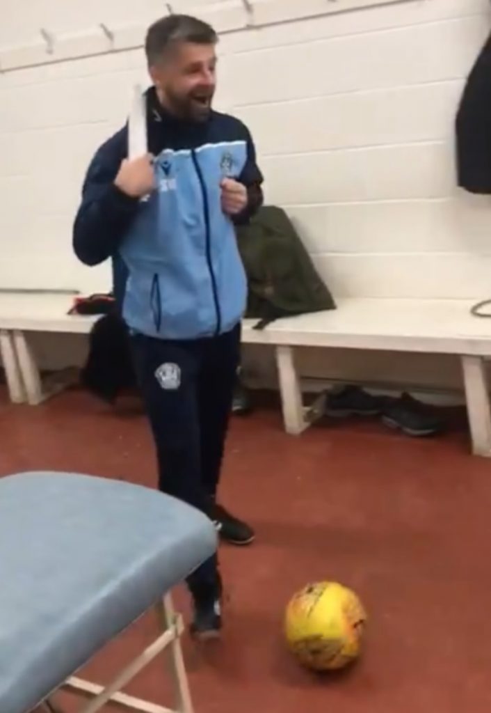 Motherwell FC boss Stephen Robinson given fright of his life by fake snake prank - Viral News Scotland