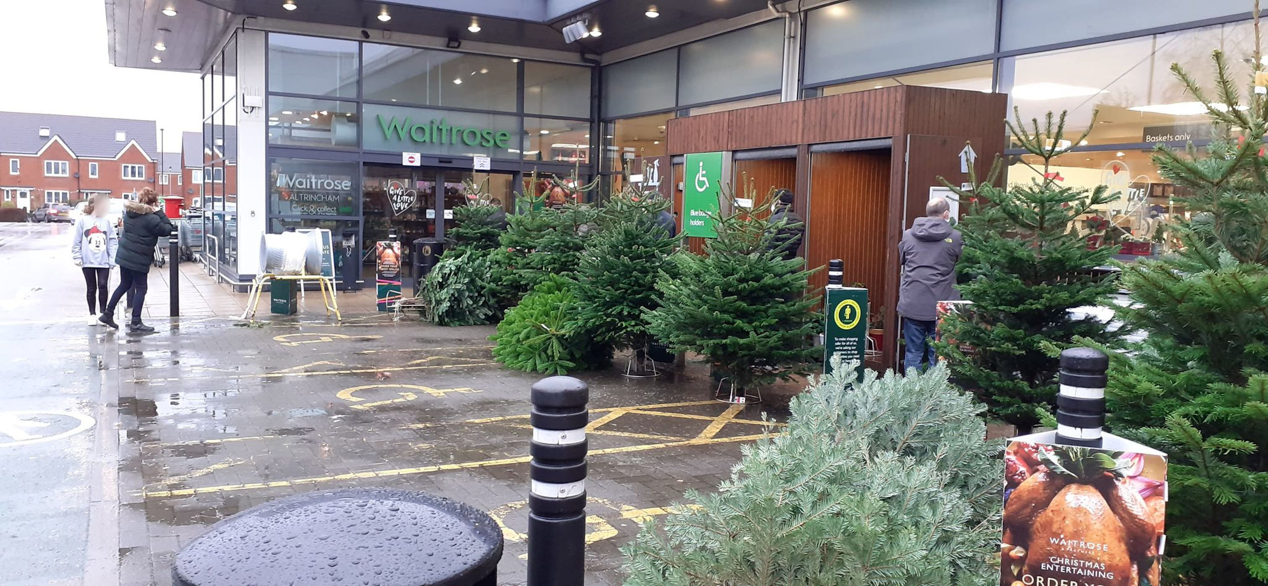 Christmas trees block disabled bays - Consumer News UK