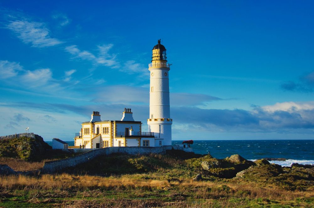 Norfolk couple make 400 mile move to Scotland for ‘hidden gem’ lighthouse hotel - Property News