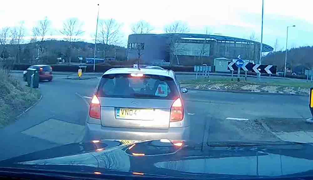 Shocking clip shows learner driver facetime while on roundabout - Dash Cam News