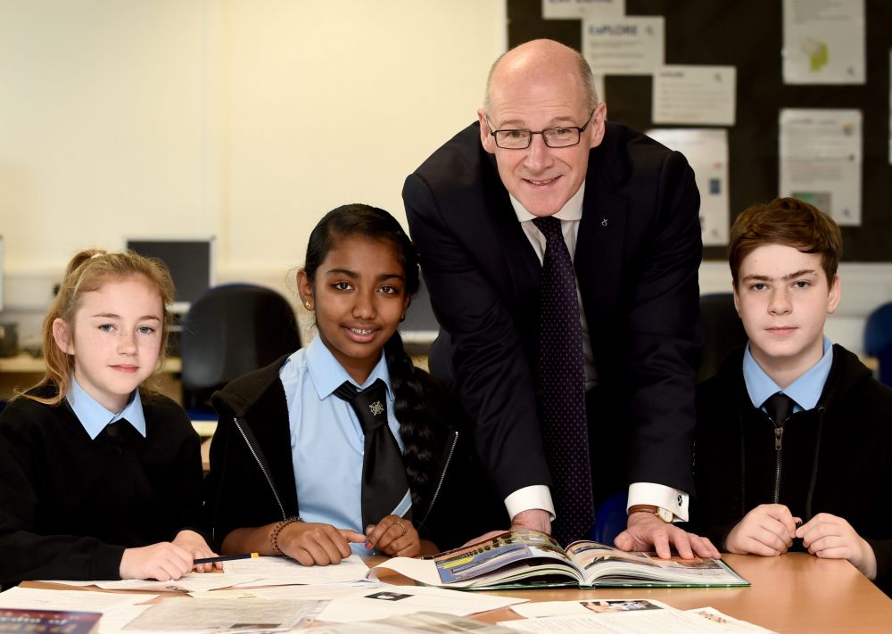 ohn Swinney with pupils from Gracemount High School - Education News Scotland