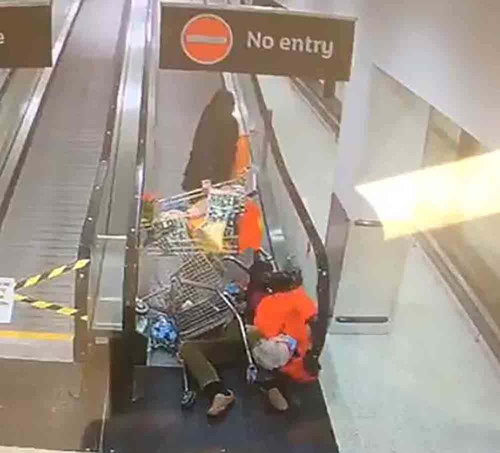 Elderly man loses control on travelator and crashes - Viral Video News UK
