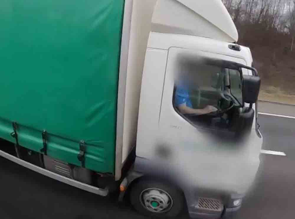 Shocking video shows HGV driver using two phones while driving - Police News UK