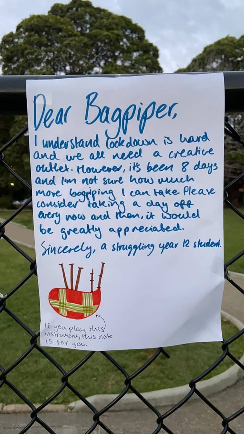The note begging the bagpiper to stop | Scottish Music News