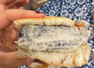 The mouldy Wetherspoon chicken burger