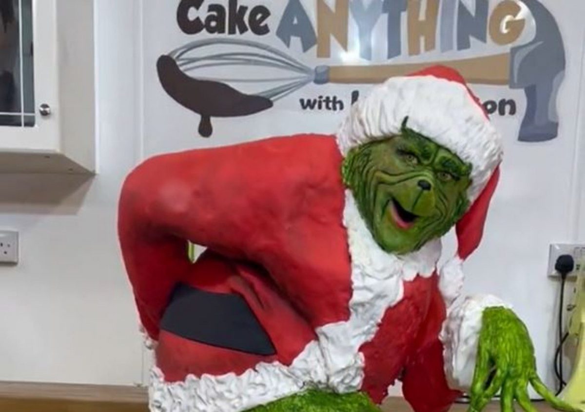 The life sized Grinch cake