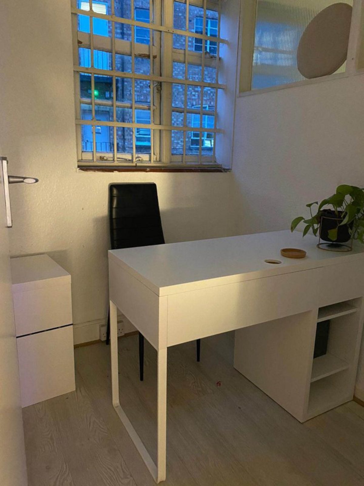 The tiny London office space for rent.