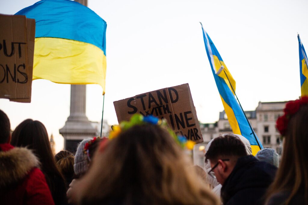 People protesting Ukrainian war.