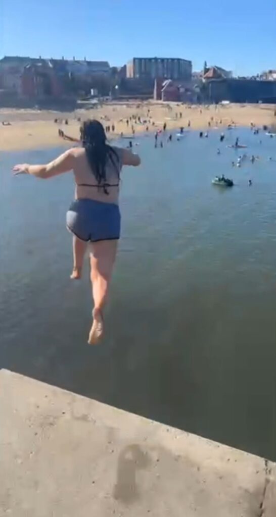 Leone jumping from the pier