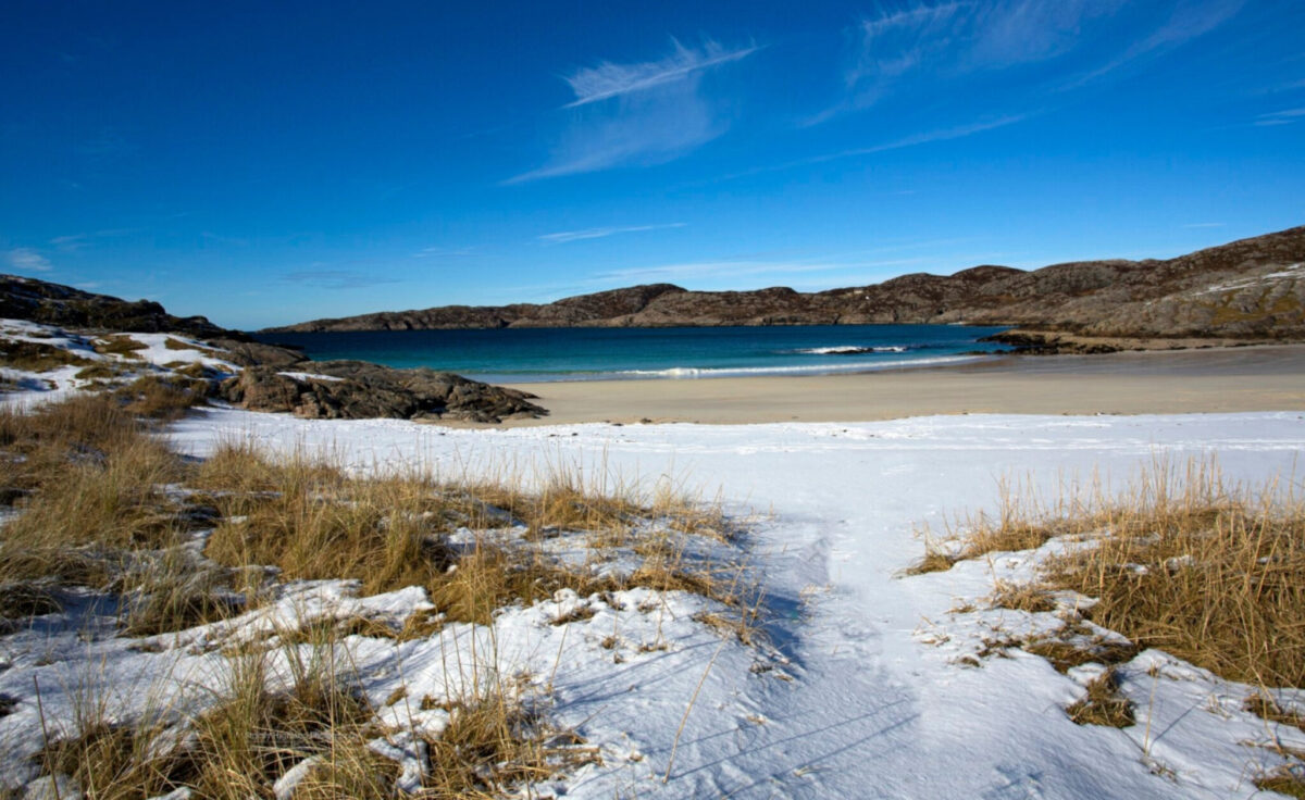 Amateur Scots snapper captures stunning image of beach covered in snow picture
