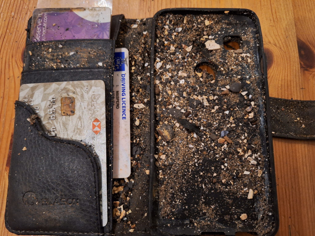 Ida Maspero's returned phone case