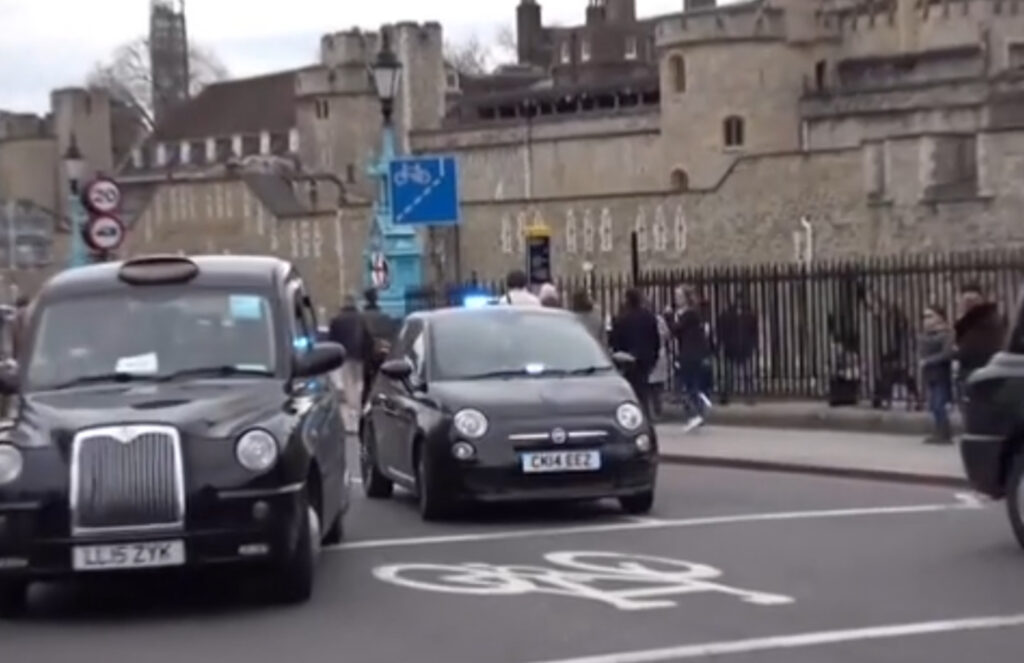Londoners were left in stitches at the tiny emergency vehicle.