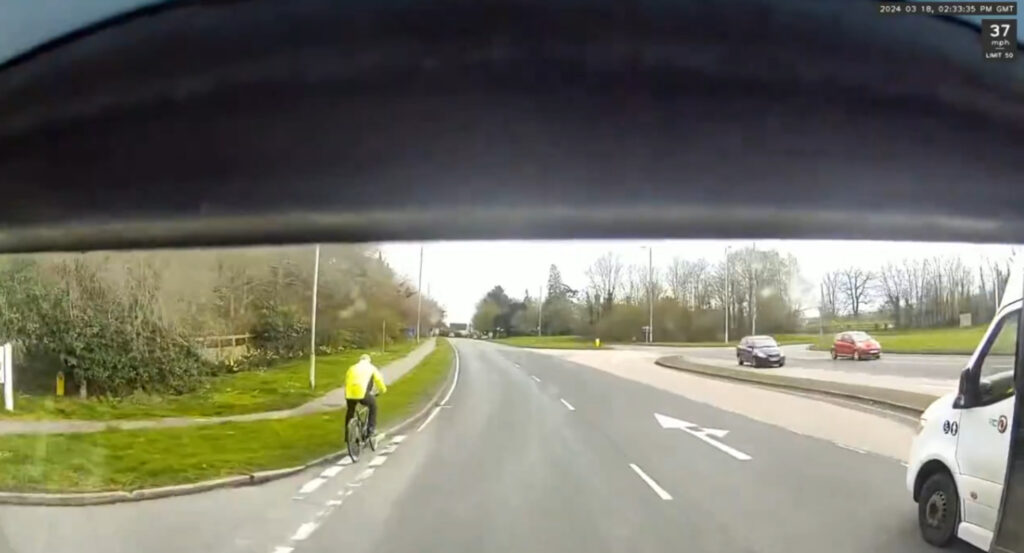The cyclist only noticed the lorry after it honked its horn.